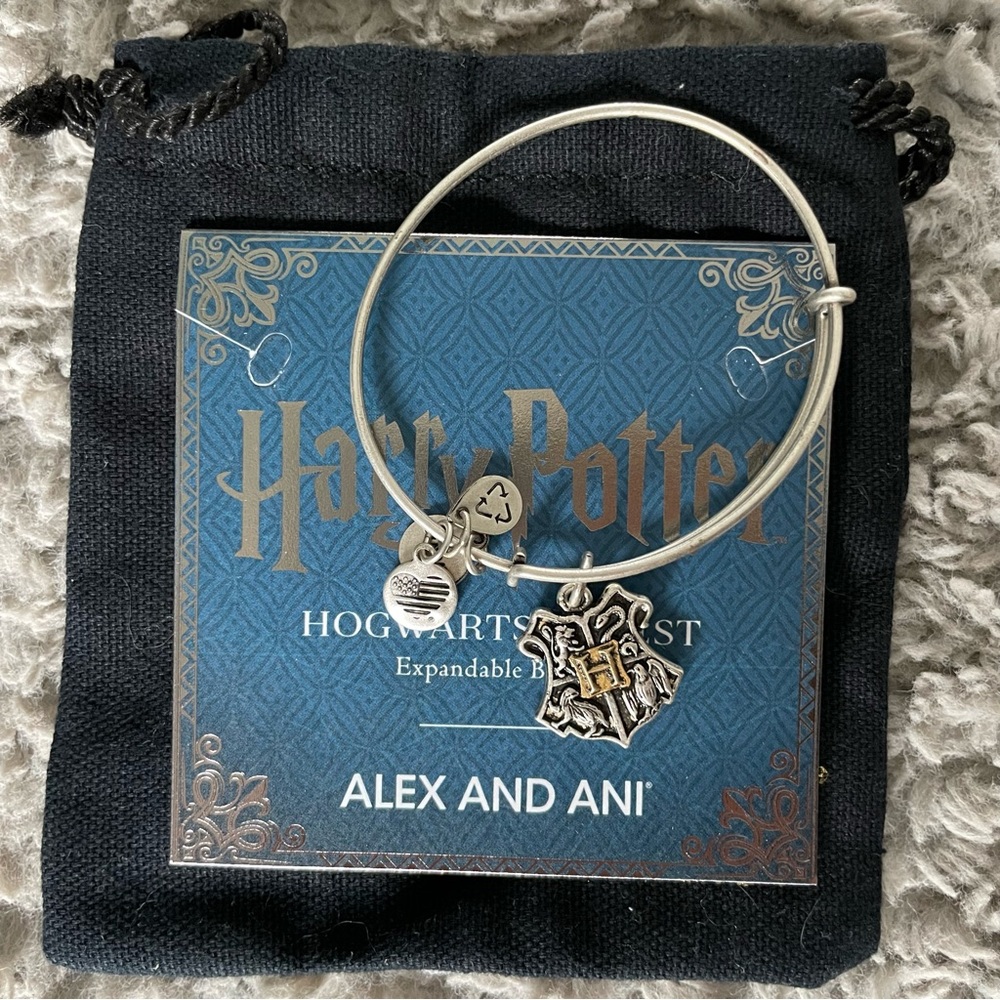 Alex and Ani Harry Potter Hogwarts crest bracelet